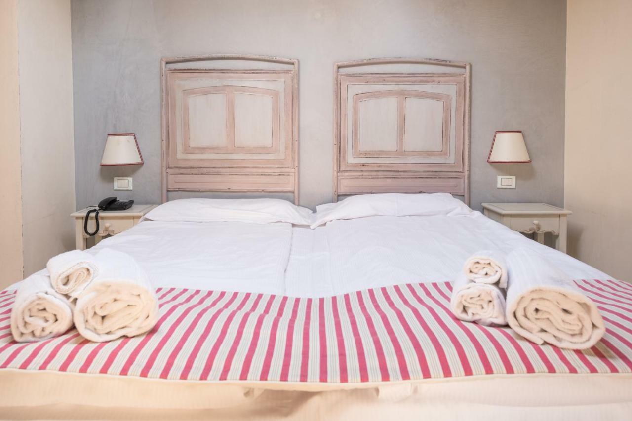 Moron Hotel 3*